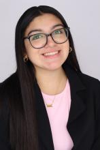 Julia Hernandez headshot